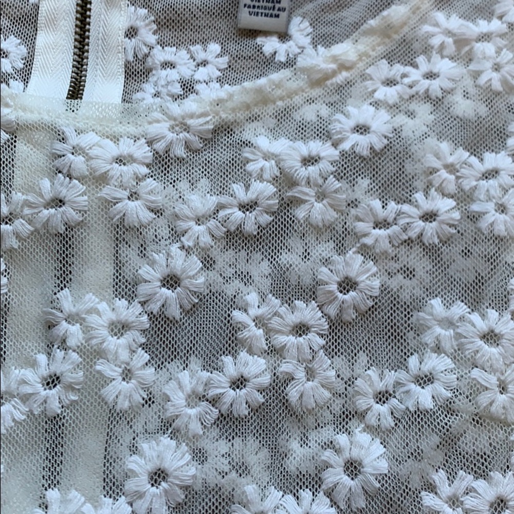 AE Floral Lace Sheer Peplum Top - Picture 2 of 8